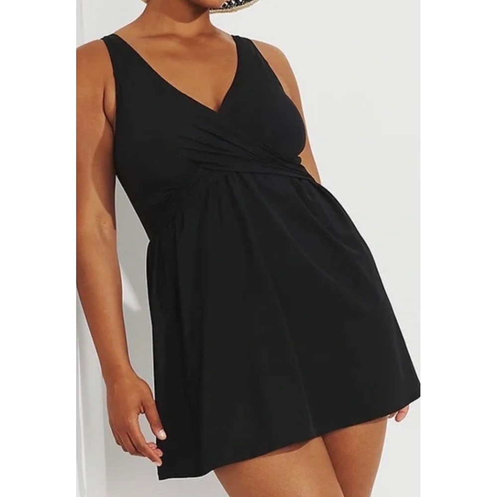 Lands'‎ End Swim Dress Women 14 Black Twist Front V-Neck Modest One Piece 87102